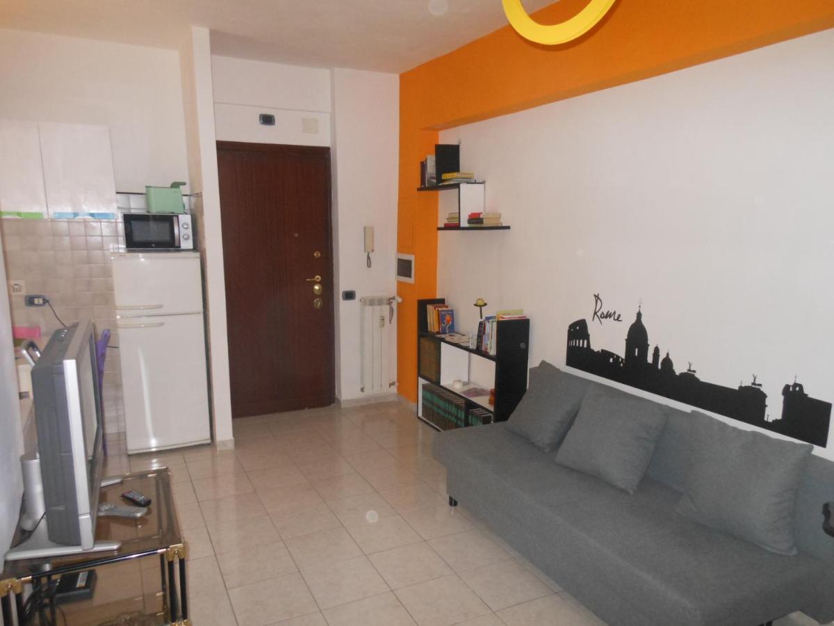 Tourist Viola Ai Gordiani Apartment