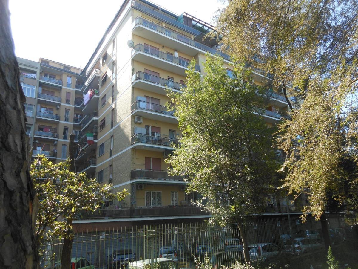 Apartment Tourist Viola Ai Gordiani *